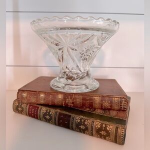 Vintage Anchor Hocking EAPC Pres -cut Punch Bowl Base plant stand candle holder